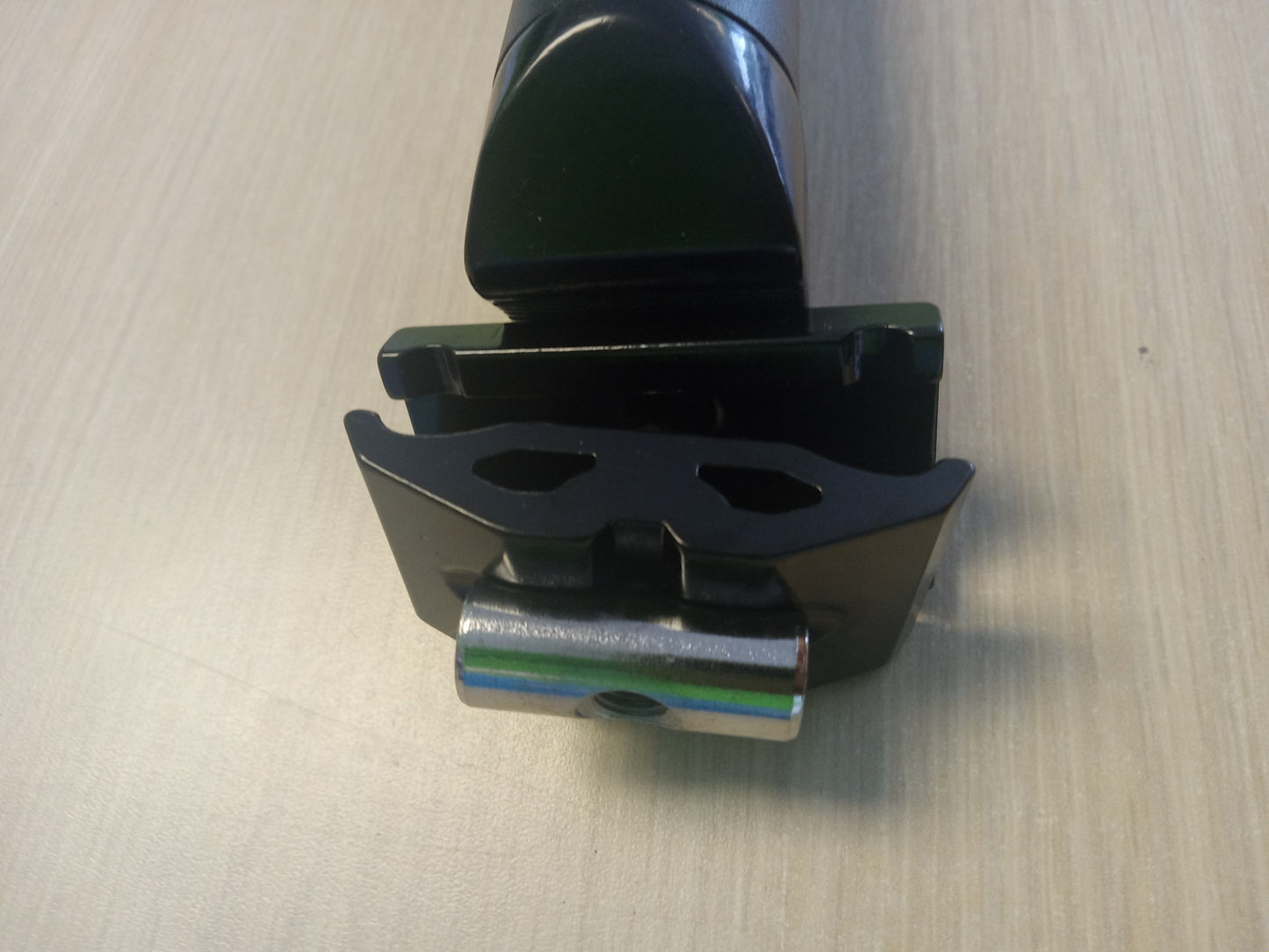 Seat Post Single Bolt 6mm Key, 30mm Diameter