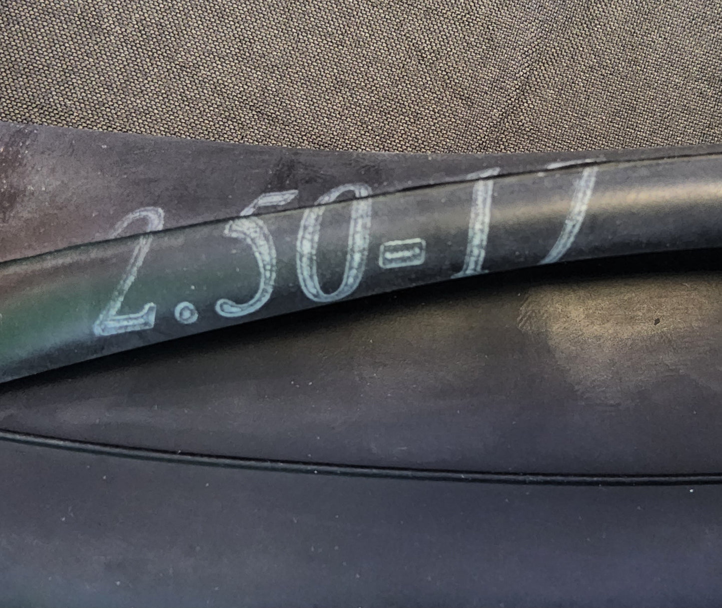 2.5 x 17 Tube