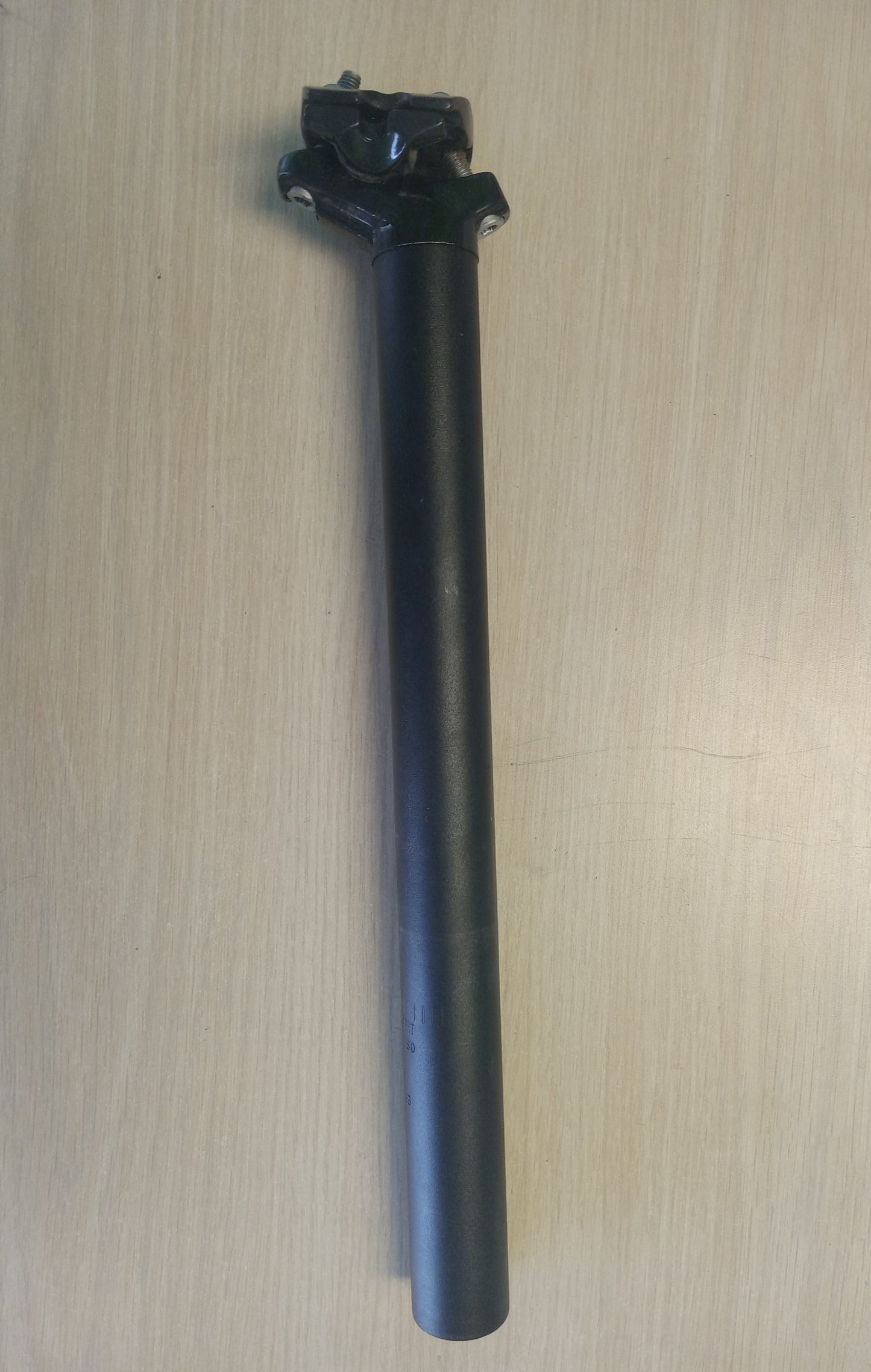 Seat Post Double Bolt 5mm Key, 30mm Diameter
