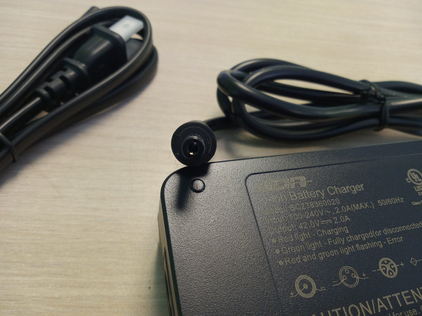 Hyper E-Bike Charger for most lithium bikes except HSN 4.0 36v Bikes 42Volt Output